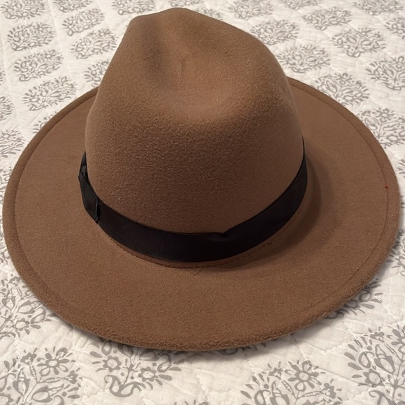Women’s felt fedora hat, brown with dark brown ribbon - Picture 2 of 4